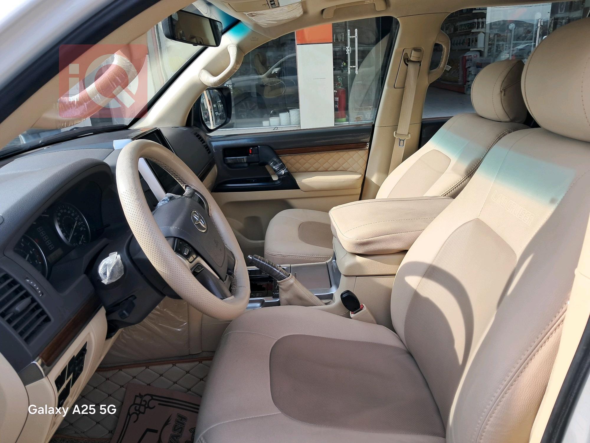 تويوتا لاندكروزر